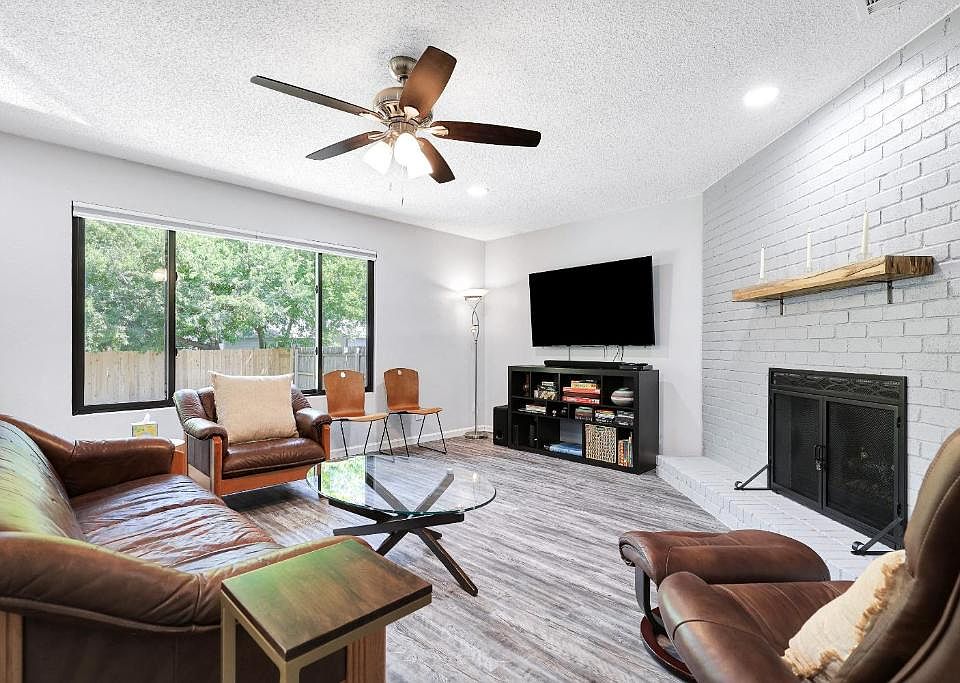 1st image of 6807 Skynook Dr