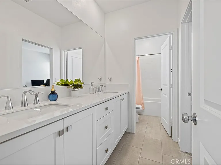 27005 Hummingbird Ln — Photo 32