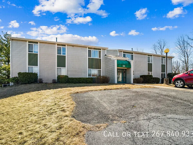 500 College Park Dr — Photo 8