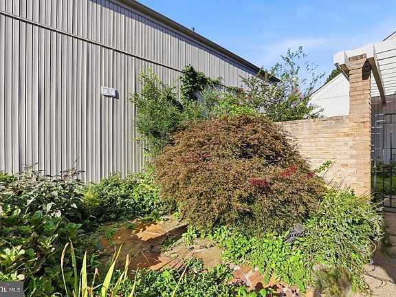 5th image of 19108 Rhodes Way