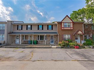 7595 Buttercup Rd, Macungie, PA 18062