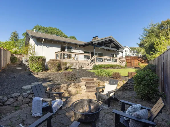 19 Inverness Drive, Napa, CA 94558