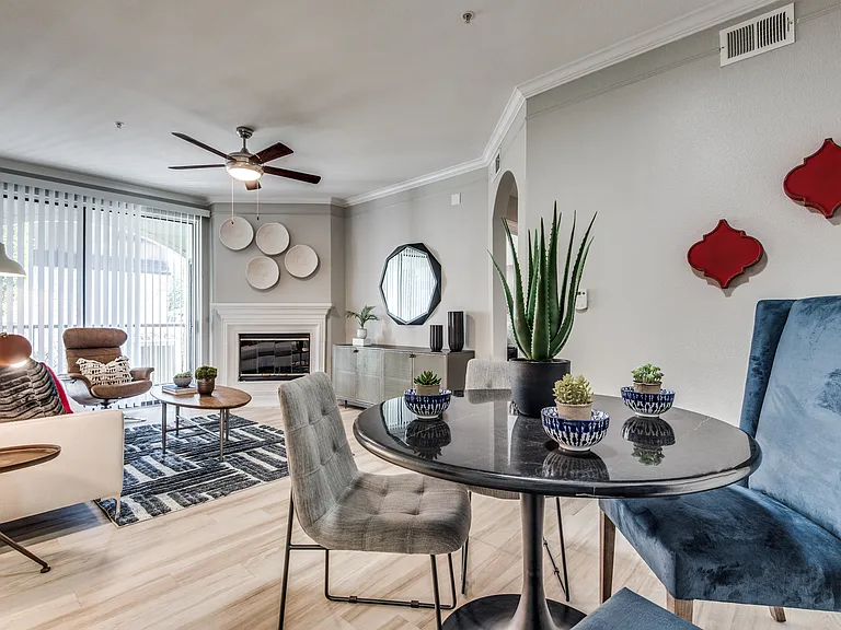 4607 Timberglen Rd — Photo 3