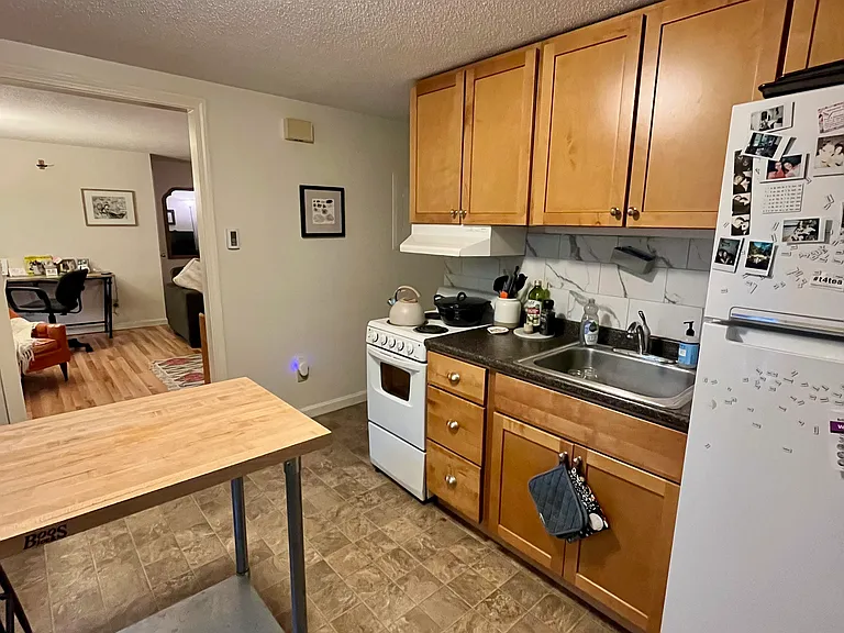 16 Hatfield St — Photo 3