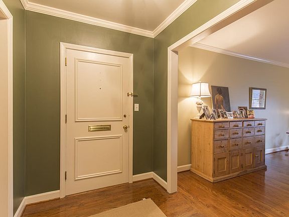 3383_Washington_Square