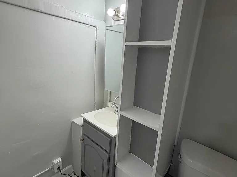 9-11 Fuller Pl #15 — Photo 6