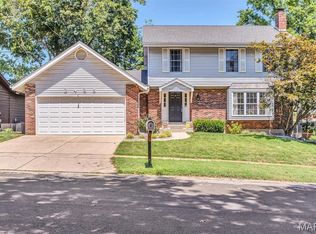 2435 England Town Rd, Saint Louis, MO 63129