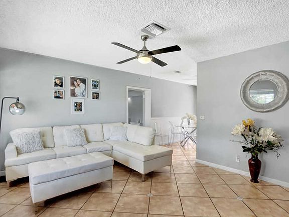 3rd image of 161 Cayman Dr