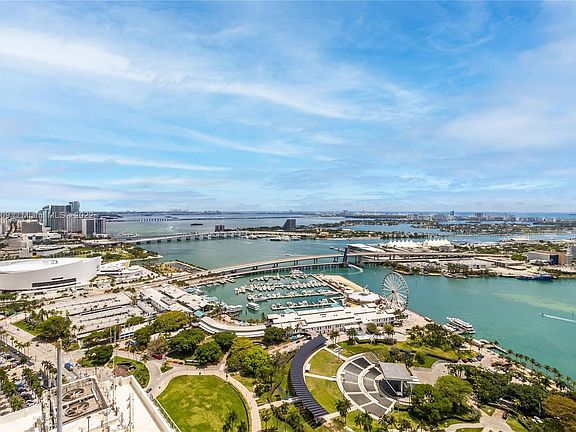 2nd image of 50 Biscayne Blvd APT 4701
