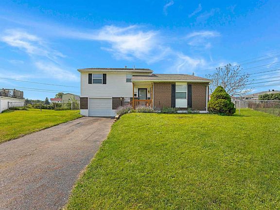 2nd image of 3825 Harland Ct