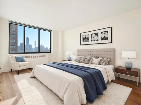 1735 York Avenue image 2 of 19