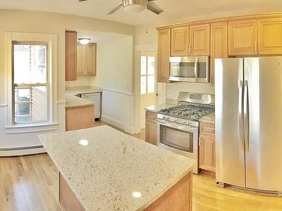 4th image of 97 Temple St #2