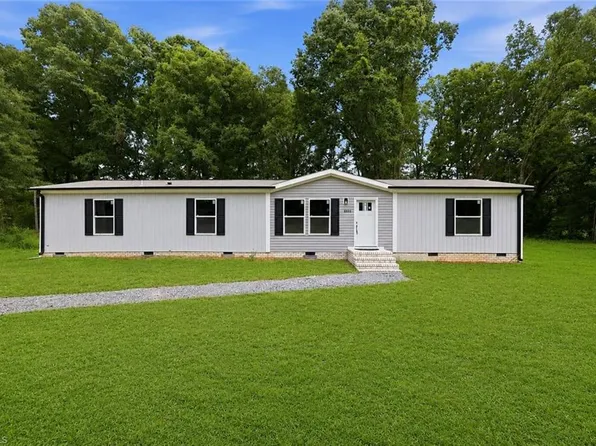 6008 Apple Wyrick Rd, Gibsonville, NC 27249