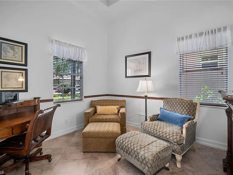 6476 Caldecott Dr — Photo 13