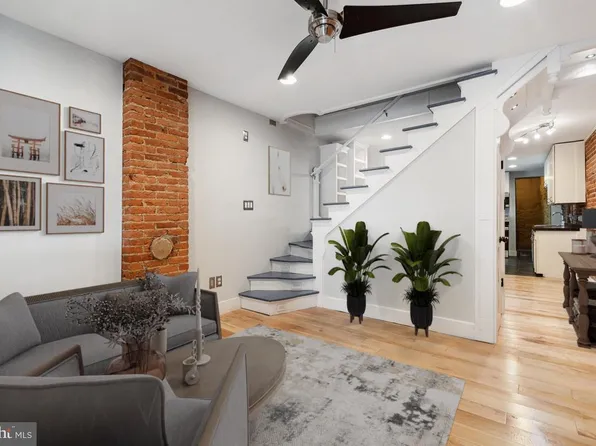 3359 Falls Rd, Baltimore, MD 21211