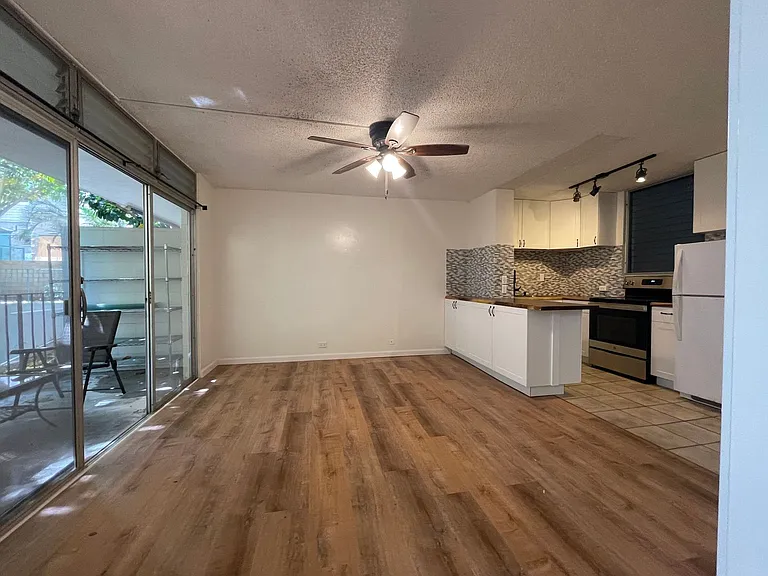 1914 University Ave #209 — Photo 8