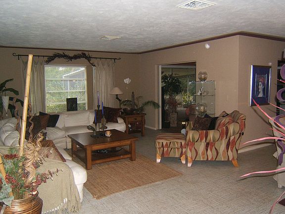 4th image of 3327 Kenmore Dr