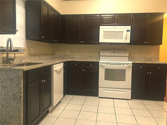 3rd image of 172 Alta Vista Ct Davenport