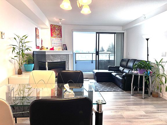 3rd image of 6611 Cooney Rd #607