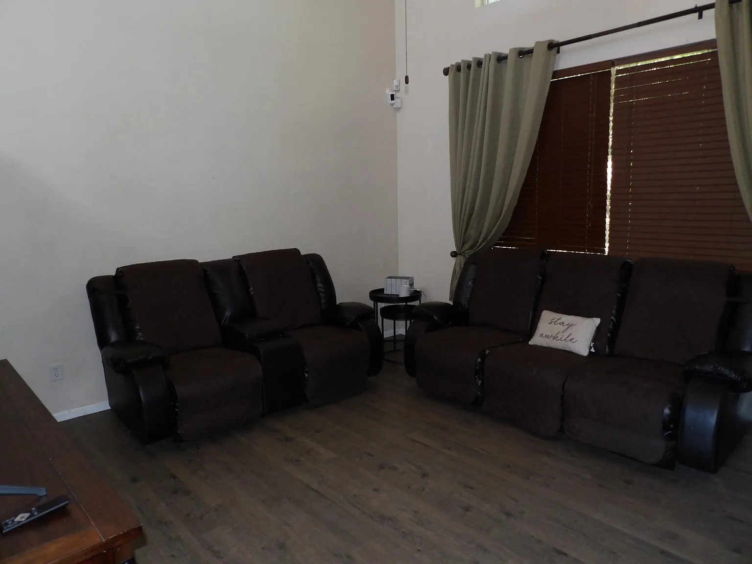 3 bed, 2.5 bath, 1639 sqft, $1,850 — Photo 2