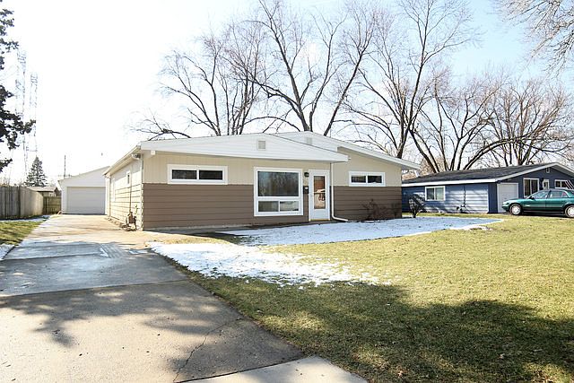 1st image of 322 John St