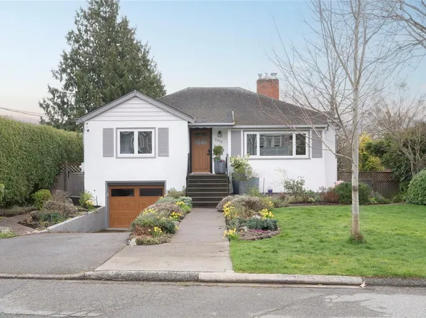 2275 Allenby St, Oak Bay, BC V8R 3C4