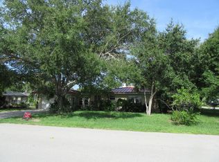 100 Alba Ave W, Venice, FL 34285