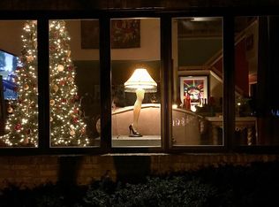 3705 Long Point Dr, York, PA 17402