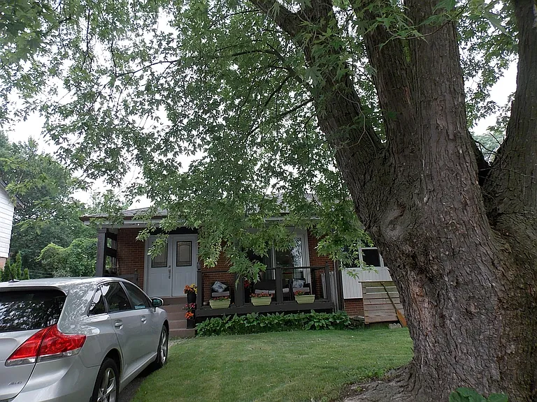 712 Lublin Ave — Photo 11