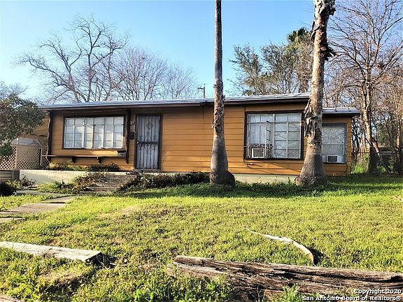 2nd image of 1015 Hermine Blvd