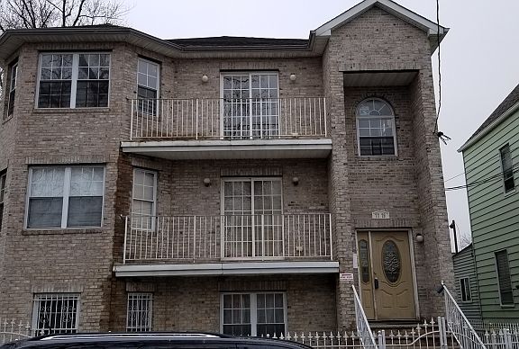 4th image of 77-79 Willoughby St