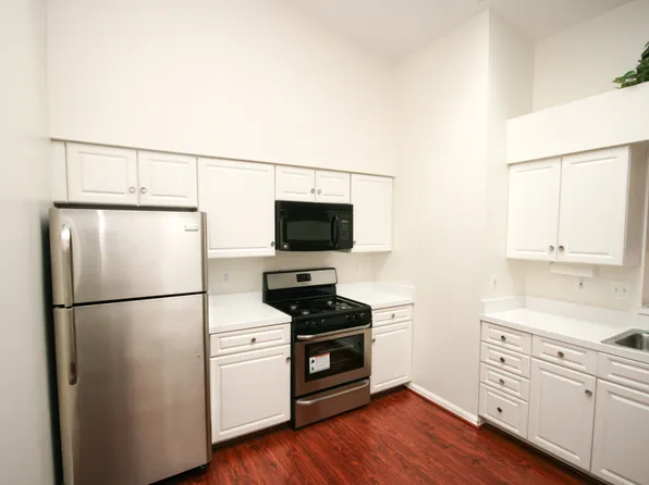 6107 Wigmore Ln #15N, Alexandria, VA 22315