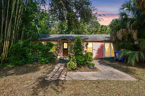 618 Louden Ave Photo 1