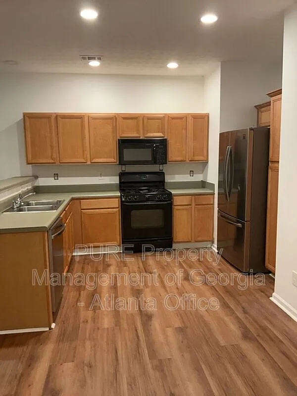 2 bed, 2.5 bath, 1740 sqft, $1,999 — Photo 4