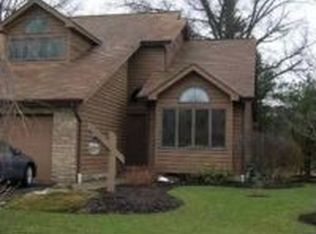8976 Inverrary Dr SE, Warren, OH 44484