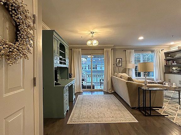 Dining Area, balcony slider