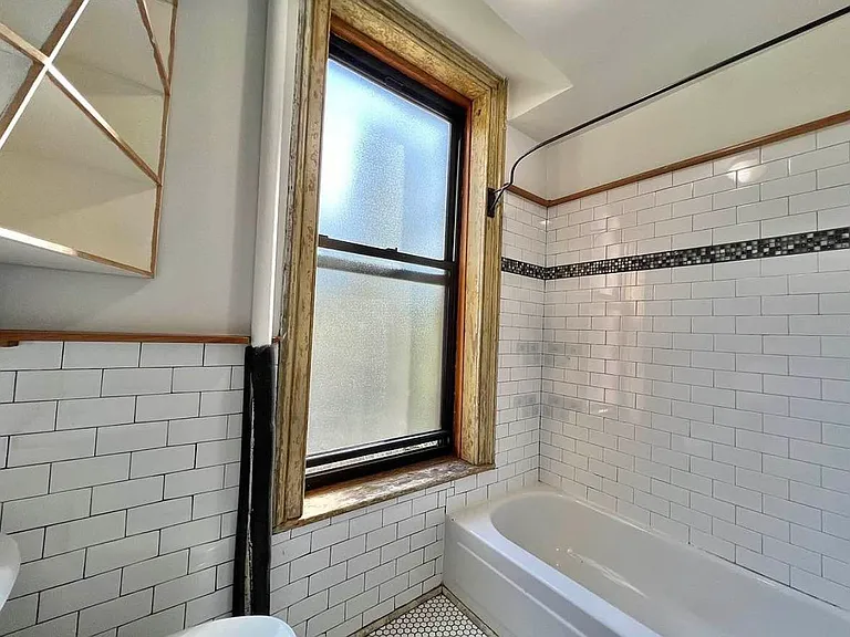 101 Jefferson Ave #2 — Photo 18