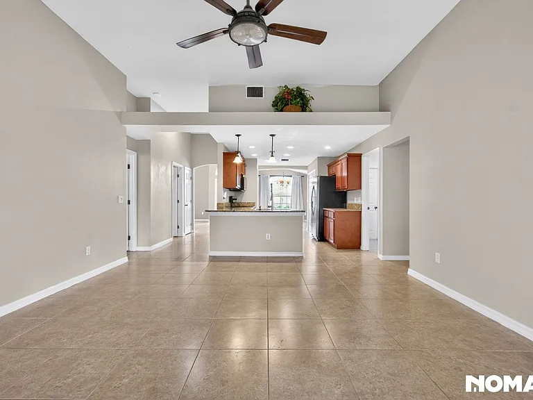 2190 Weatherly Ave — Photo 1