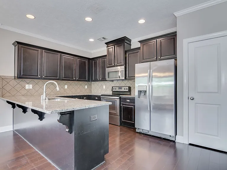 473 Brantley Cove Cir — Photo 13