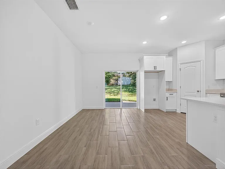 922 N Fairbairn Dr — Photo 12