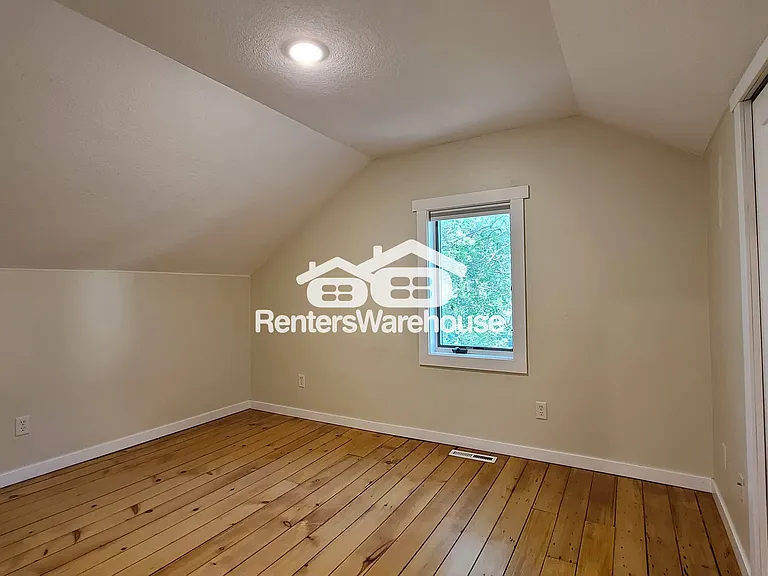 217 River St — Photo 17