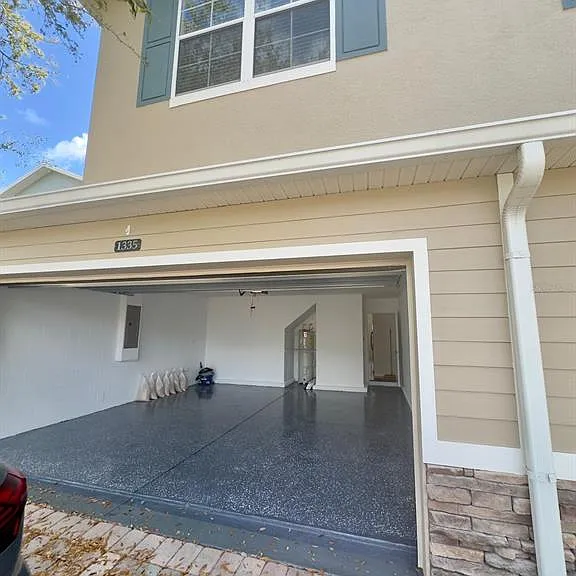 1335 Priory Cir — Photo 19