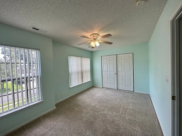 5091 Ballantine Dr — Photo 17