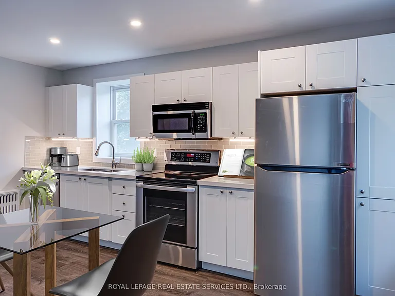 18 Anglesey Blvd #208 — Photo 3