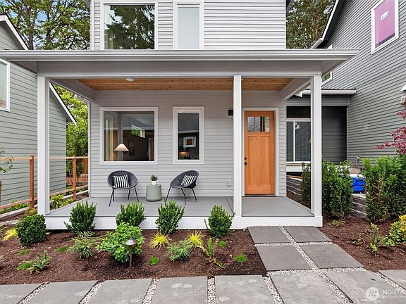 2nd image of 11739 40th Avenue NE #B