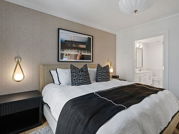 I Model Primary Bedroom