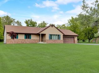 S13W31450 Rucci Dr, Wales, WI 53183