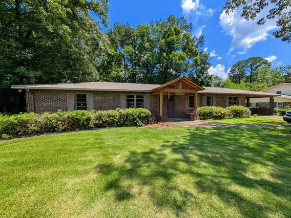 300 Wildhaven Cir, Gadsden, AL 35901