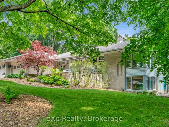 5 Orchard Cres, Guelph, ON N1E 1W9