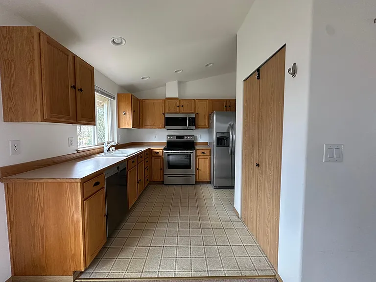 1012 Merea Ln — Photo 8